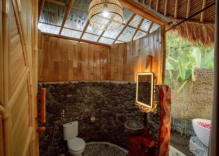 ゲストハウス Bambu Teras Viewpoint Karangasem