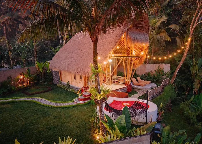 Bambu Teras Viewpoint Karangasem